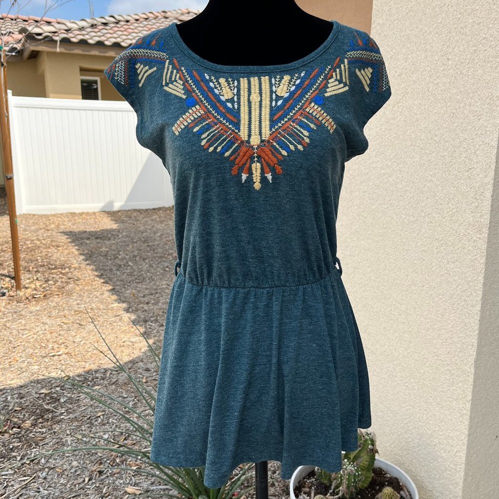 Pretty Good Teal With Embroidery Top Women Size Small
